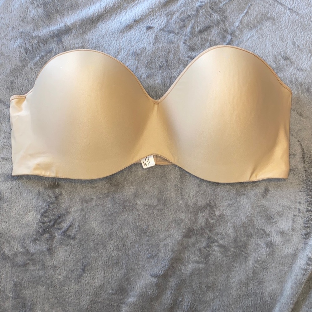 Lilyette strapless bra!! Never worn! No flaws!